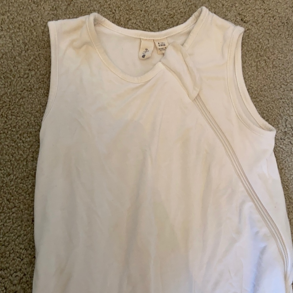 Kyte cream color 0.5 tog sleep sack. 6-18 months.